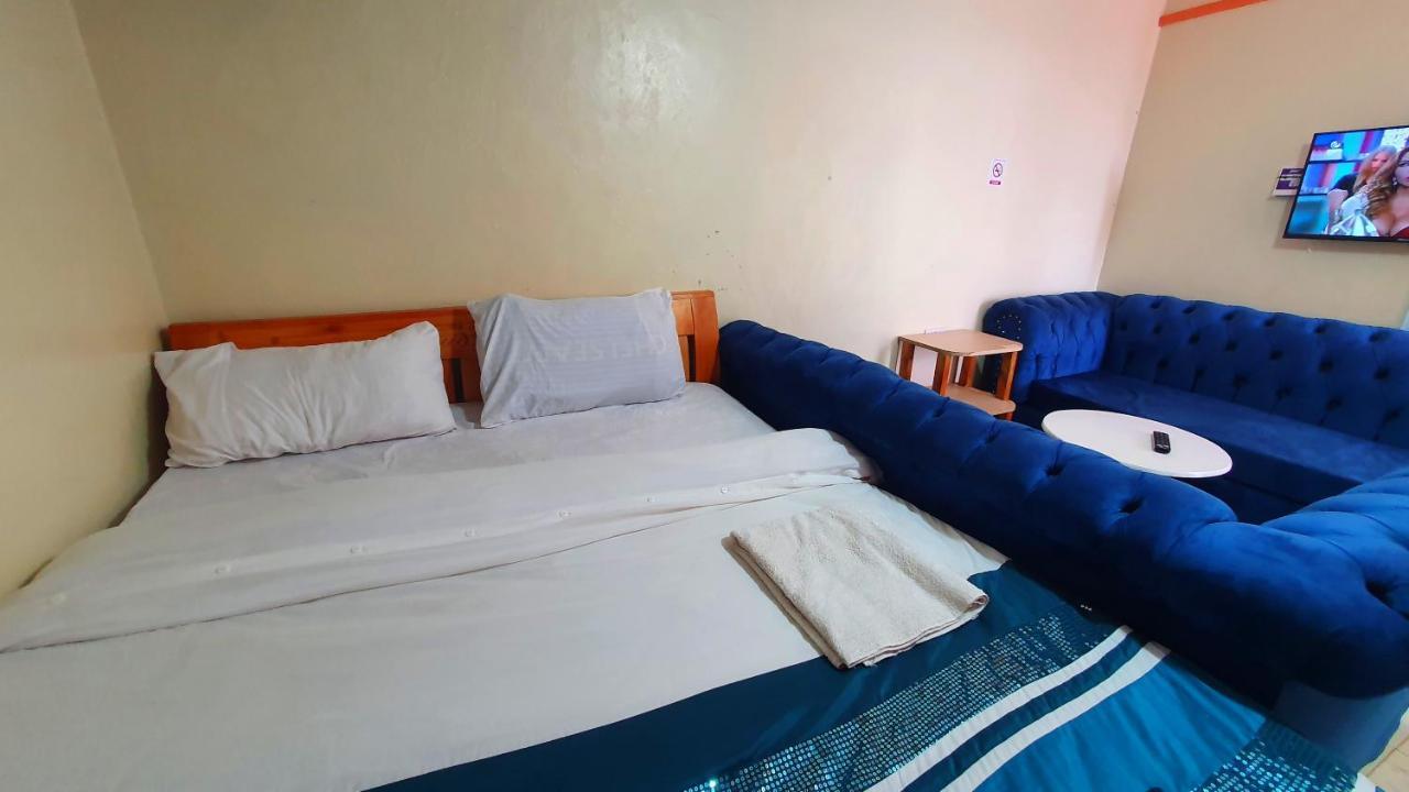 Lola'S Nest Along The Highway - Free Parking, Wifi, Netflix & Rooftop Views Apartment Kikuyu Bagian luar foto